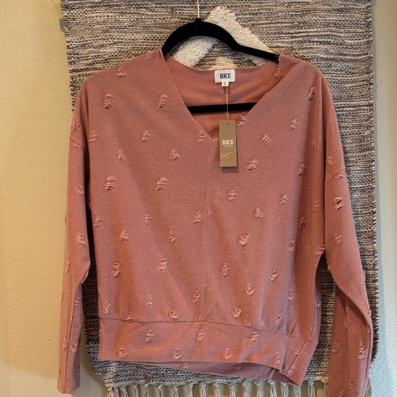 BKE Sweaters - BKE Pink V-Neck Sweater with Fringe Detail